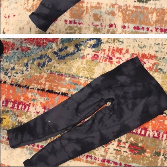 ISO! Seamless tie dye lululemon leggings. - Picture 1 of 5